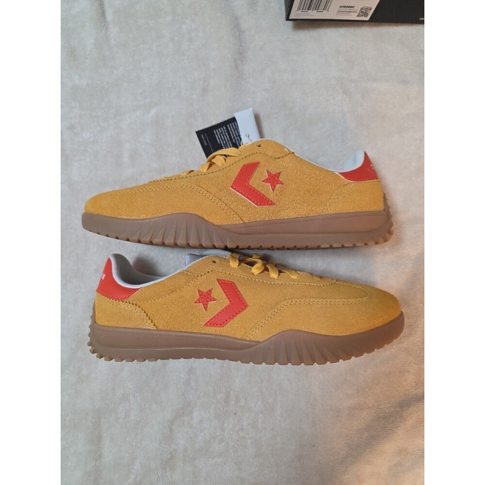 Converse Sneakers Yelow Men 7.5 Woman 9